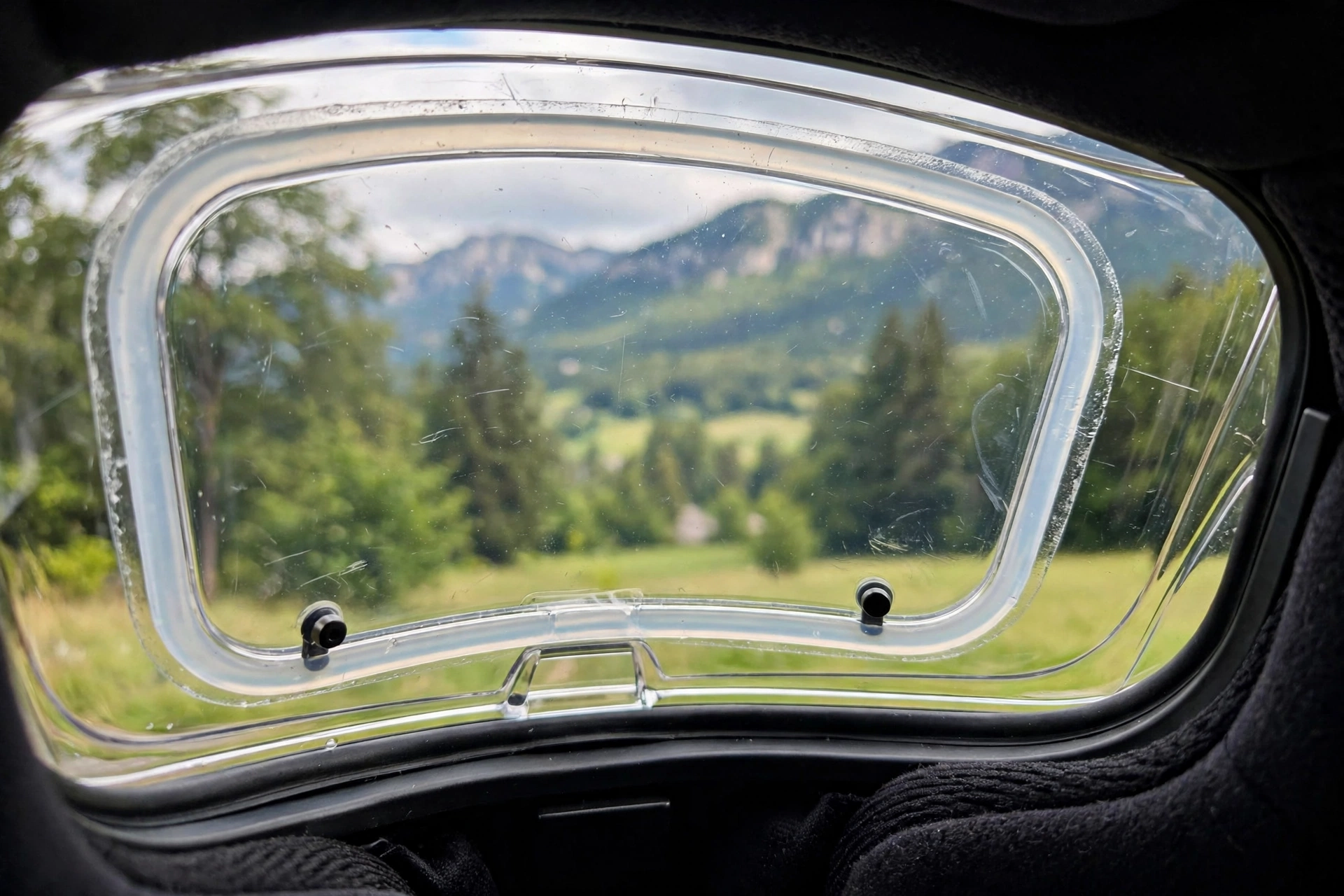 How to stop a motorcycle helmet visor fogging up with a Pinlock insert